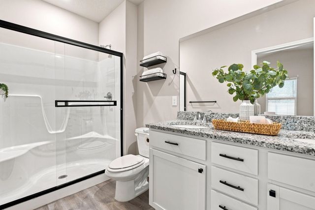211 S Gatewood St, Valley Center, KS 67147