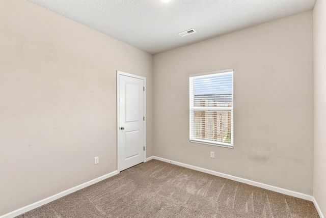 211 S Gatewood St, Valley Center, KS 67147