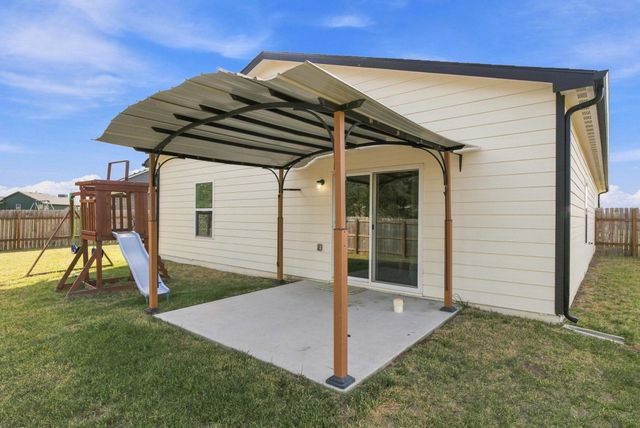 211 S Gatewood St, Valley Center, KS 67147