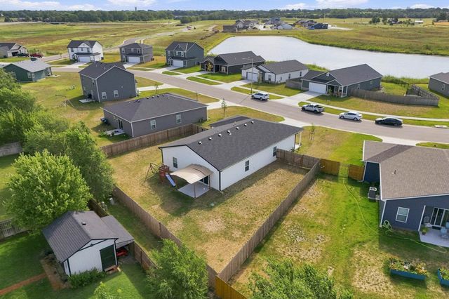 211 S Gatewood St, Valley Center, KS 67147