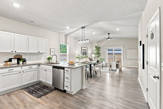 211 S Gatewood St, Valley Center, KS 67147