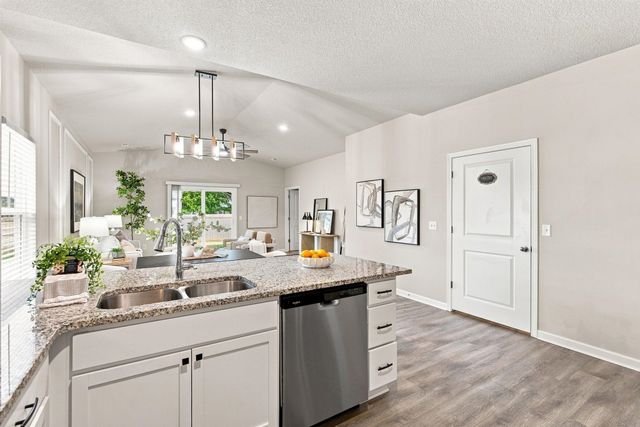 211 S Gatewood St, Valley Center, KS 67147