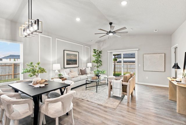 211 S Gatewood St, Valley Center, KS 67147
