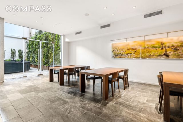 303 E 33rd St Apt 5H, New York City, NY 10016