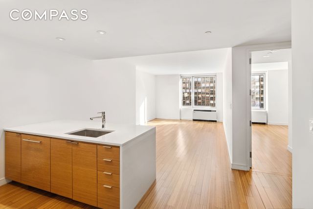 303 E 33rd St Apt 5H, New York City, NY 10016