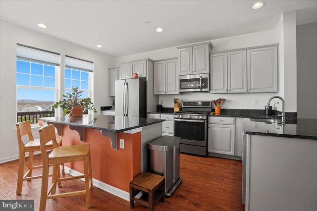 327 DAWSON PL, Downingtown, PA 19335
