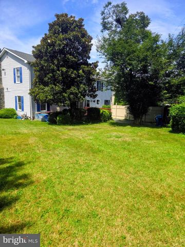 1036 HAZELWOOD DR, Philadelphia, PA 19150