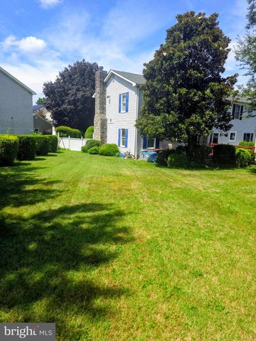 1036 HAZELWOOD DR, Philadelphia, PA 19150