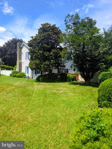 1036 HAZELWOOD DR, Philadelphia, PA 19150