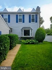 1036 HAZELWOOD DR, Philadelphia, PA 19150