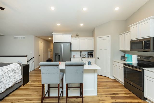 1225 Cedar Street, Waukee, IA 50263