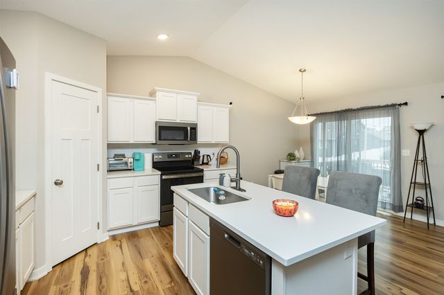 1225 Cedar Street, Waukee, IA 50263