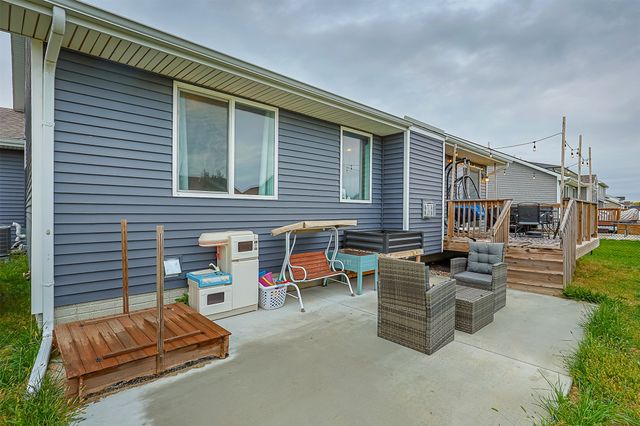 1225 Cedar Street, Waukee, IA 50263