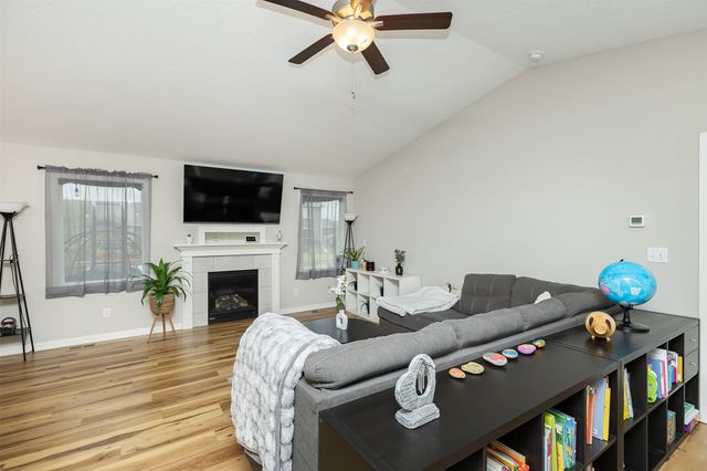 1225 Cedar Street, Waukee, IA 50263