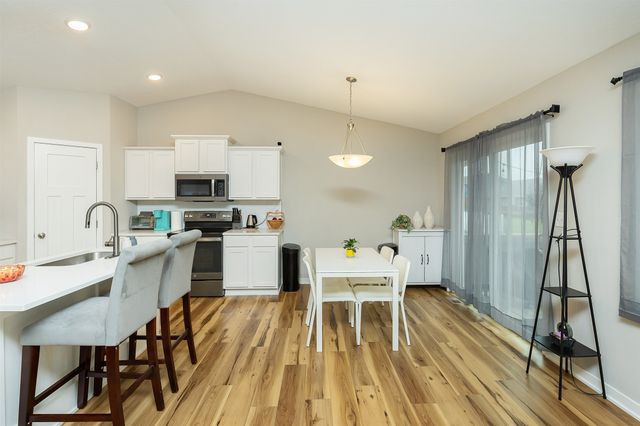 1225 Cedar Street, Waukee, IA 50263