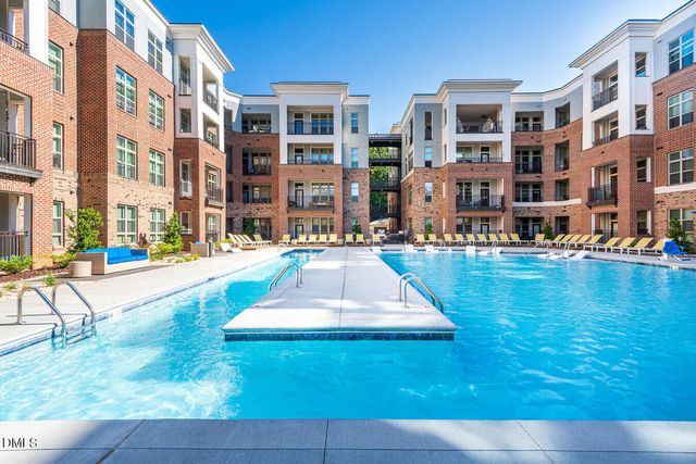 600 Carraway Crossing S1, Chapel Hill, NC 27516