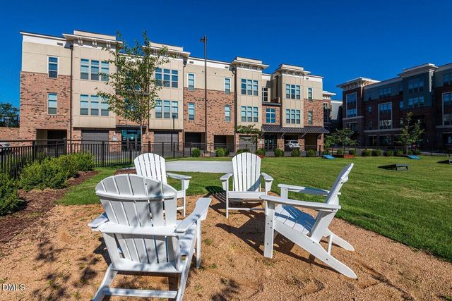 600 Carraway Crossing S1, Chapel Hill, NC 27516