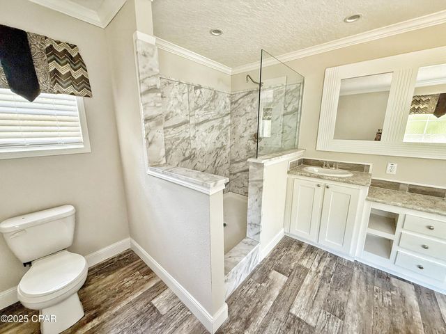 1818 Kaham Lane, Grand Ridge, FL 32442