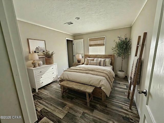 1818 Kaham Lane, Grand Ridge, FL 32442