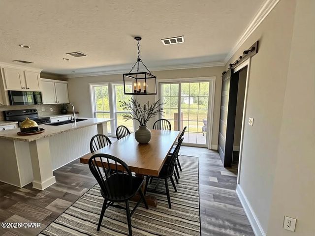 1818 Kaham Lane, Grand Ridge, FL 32442