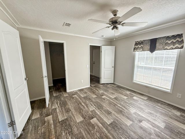 1818 Kaham Lane, Grand Ridge, FL 32442