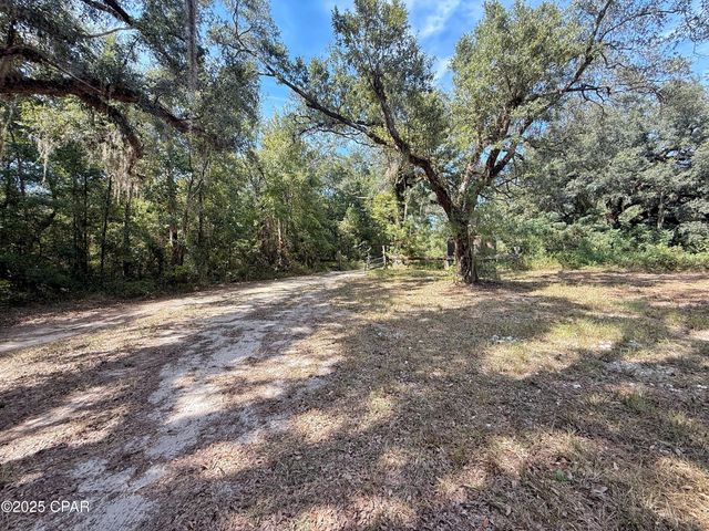 1818 Kaham Lane, Grand Ridge, FL 32442