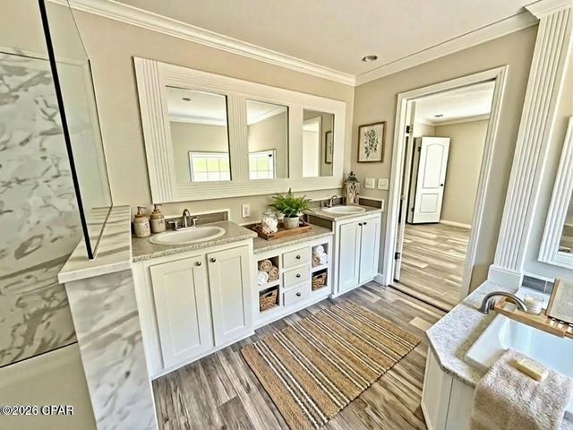 1818 Kaham Lane, Grand Ridge, FL 32442