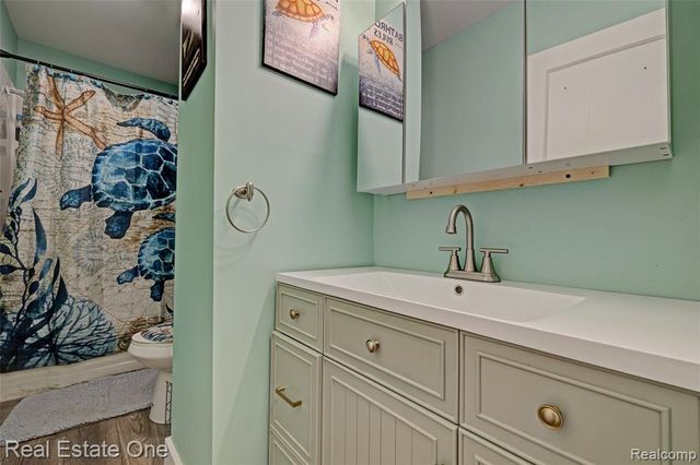 8247 Miller Road, Swartz Creek, MI 48473