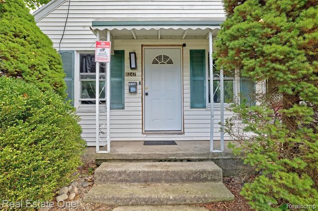 8247 Miller Road, Swartz Creek, MI 48473