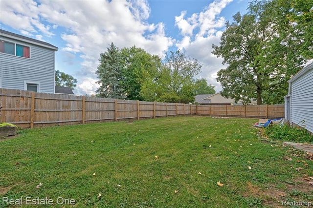 8247 Miller Road, Swartz Creek, MI 48473