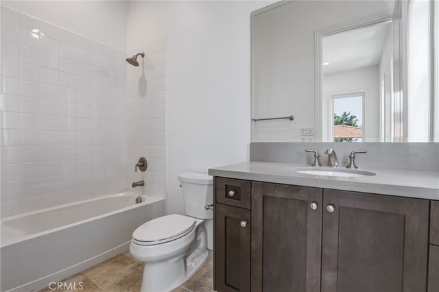 10542 Wood Briar Court, Chatsworth, CA 91311