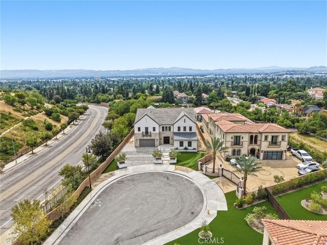 10542 Wood Briar Court, Chatsworth, CA 91311