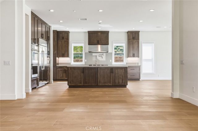 10542 Wood Briar Court, Chatsworth, CA 91311
