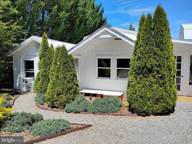 187 SUNNY MEADOW PL, Berkeley Springs, WV 25411