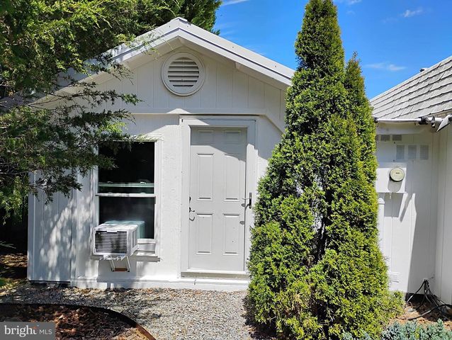 187 SUNNY MEADOW PL, Berkeley Springs, WV 25411