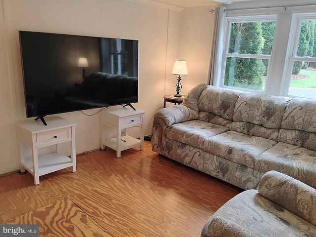 187 SUNNY MEADOW PL, Berkeley Springs, WV 25411
