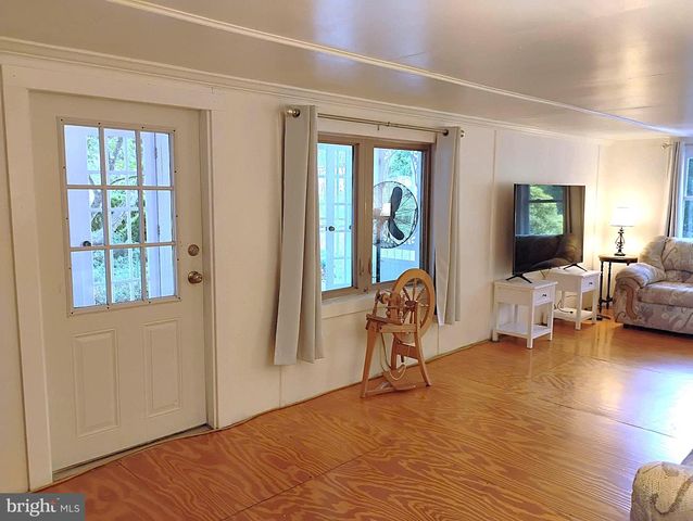 187 SUNNY MEADOW PL, Berkeley Springs, WV 25411