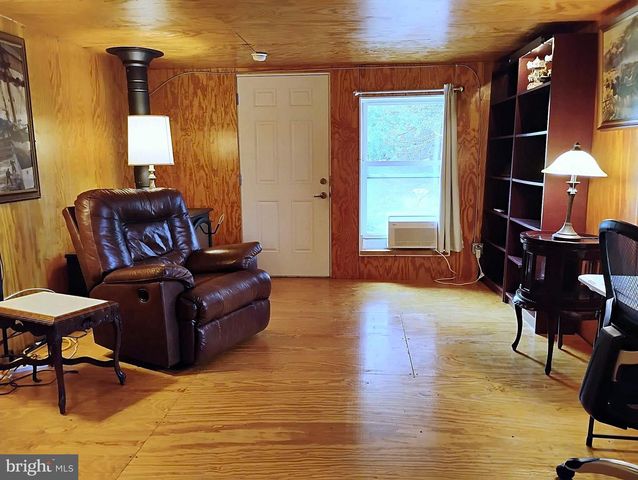 187 SUNNY MEADOW PL, Berkeley Springs, WV 25411