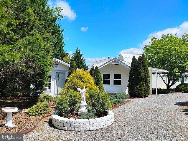 187 SUNNY MEADOW PL, Berkeley Springs, WV 25411