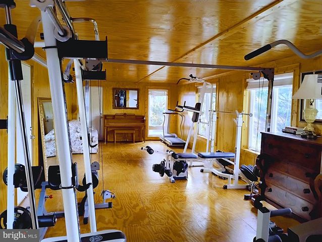 187 SUNNY MEADOW PL, Berkeley Springs, WV 25411