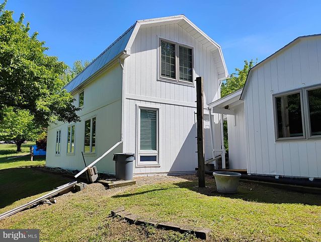 187 SUNNY MEADOW PL, Berkeley Springs, WV 25411