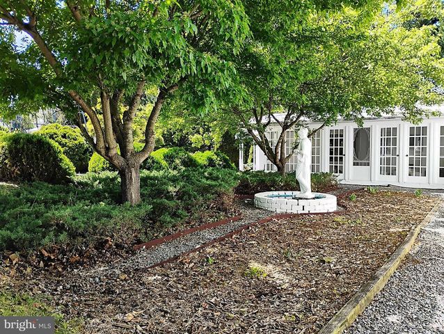 187 SUNNY MEADOW PL, Berkeley Springs, WV 25411