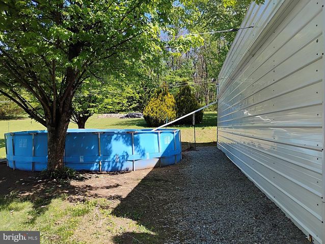187 SUNNY MEADOW PL, Berkeley Springs, WV 25411