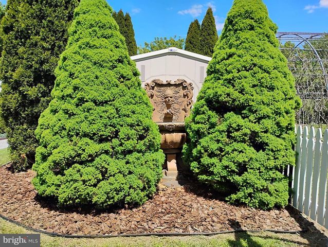 187 SUNNY MEADOW PL, Berkeley Springs, WV 25411