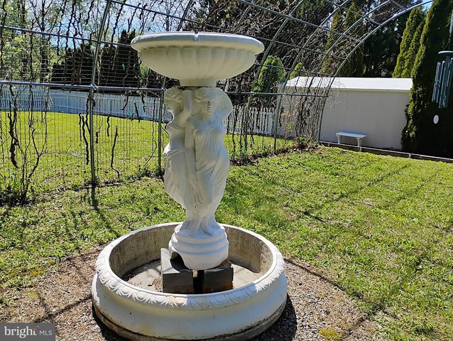 187 SUNNY MEADOW PL, Berkeley Springs, WV 25411