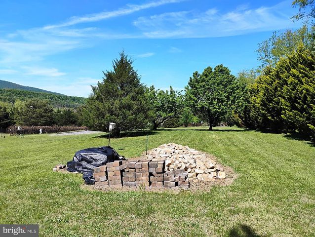 187 SUNNY MEADOW PL, Berkeley Springs, WV 25411