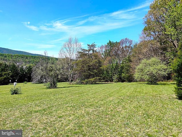 187 SUNNY MEADOW PL, Berkeley Springs, WV 25411