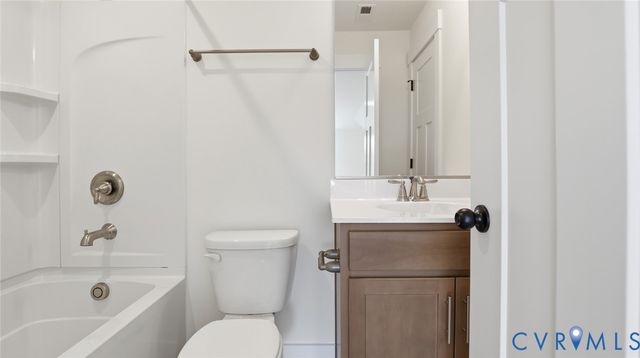 4963 College Green Ln, Providence Forge, VA 23140
