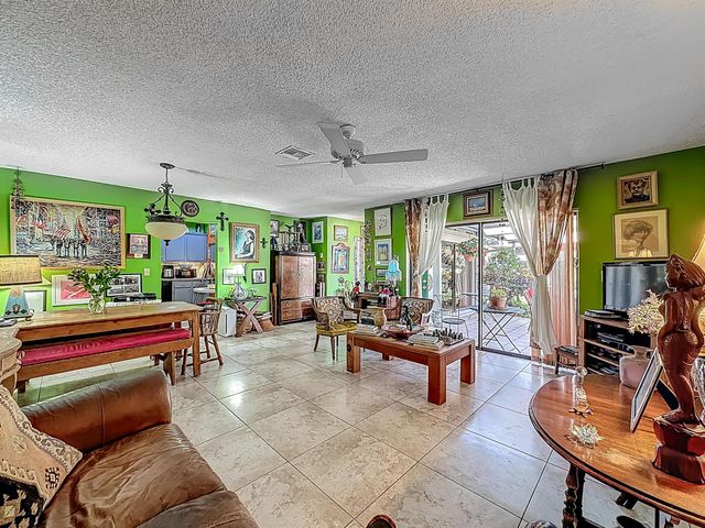 941 NW 30th Avenue C, Delray Beach, FL 33445