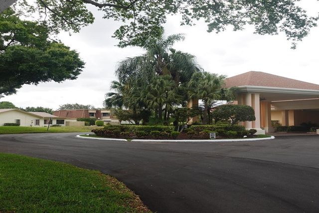 941 NW 30th Avenue C, Delray Beach, FL 33445